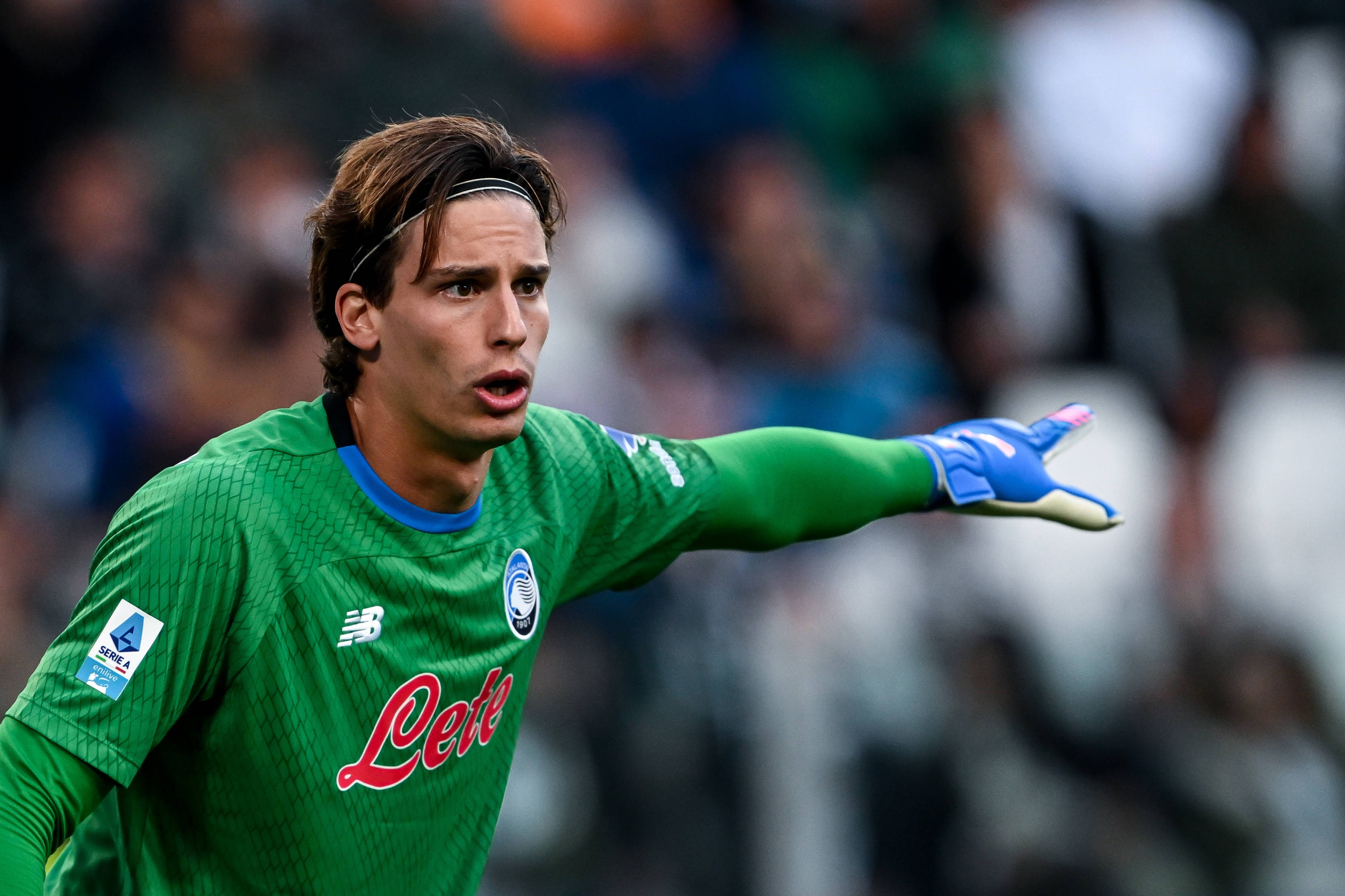 皇冠体育登录入口-米体：尤文门将位置引援首选卡内塞基，也在考虑德赫亚和阿利松